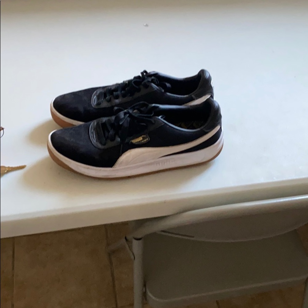 Sneakers